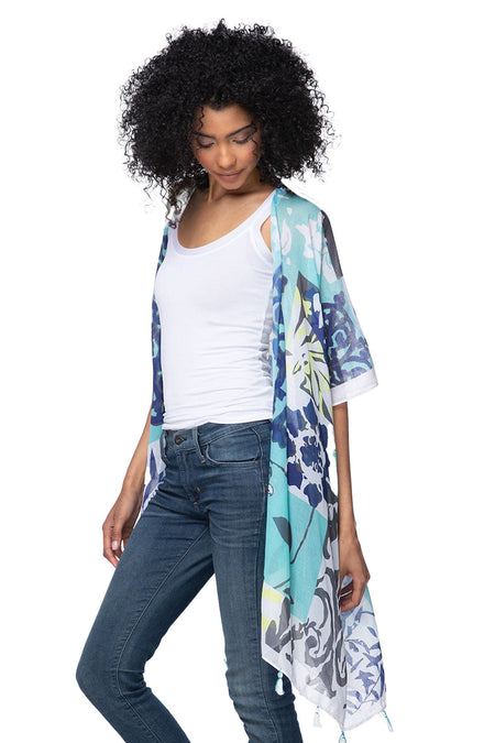 Dash of Roses Cropped Bell Kimono in White