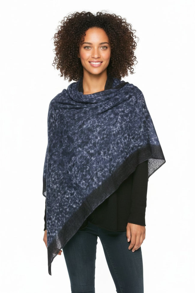 100% Cashmere Luxury Print Scarf with Brimmed Solid Border mood 1