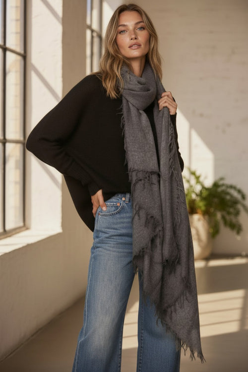 100% Cashmere Luxury Scarf, New York Parkway in Charcoal 2